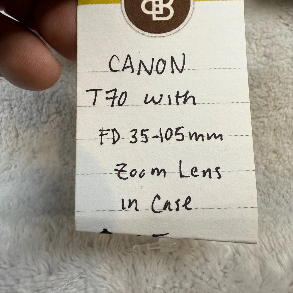 Canon T70 35mm Film Camera FD 35-105mm f3.5 Zoom Lens Vivitar 75-205mm Lens Case
